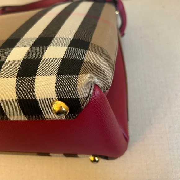 Burberry Medium Red/Beige House Check Banner Bag - Picture 13 of 15